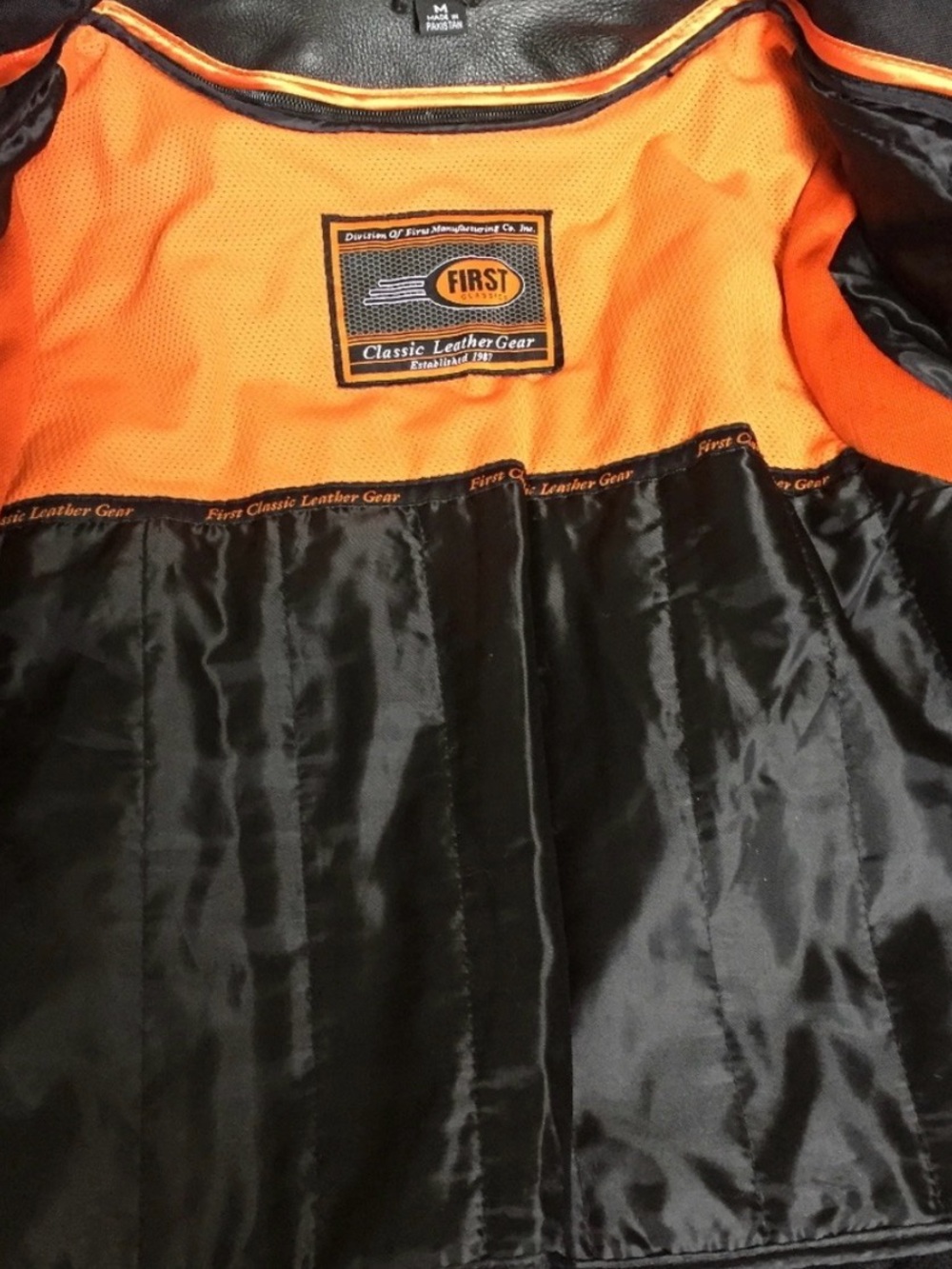100% Leather Motorcycle Jacket - Picture 5 of 8